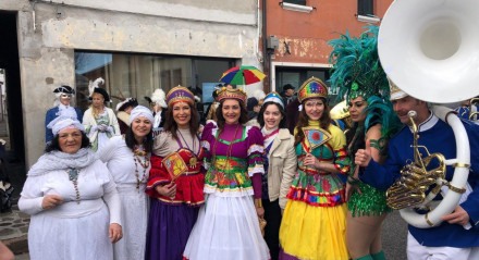 Grupo de cultura popular pernambucana em Veneza