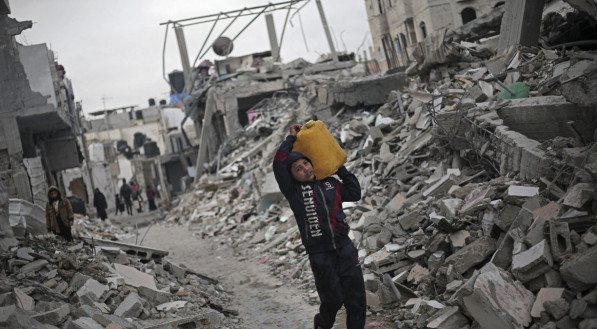 Faixa de Gaza completamente destru&iacute;da com mais de 31 mil mortos 