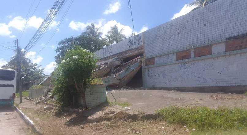 Marquise de antigo Hospital Psiquiátrico do Paulista desaba