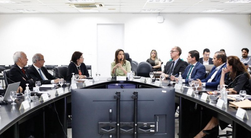Governadora Raquel Lyra comandou reunião do Juntos pela Segurança