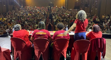 Simpere realizou uma assembleia para definir os rumos da campanha salarial de 2024, nessa quinta-feira (29), no Teatro da Boa Vista