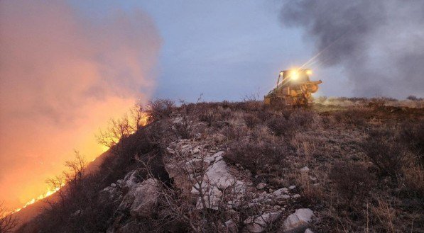 O maior foco, chamado "Smokehouse Creek", devastava nesta quinta cerca de 435.000 hectares