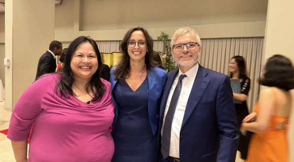 May Baptista, cônsul dos Estados Unidos com Julieta Grande, cônsul da Argentina e o marido Pablo Ordinska