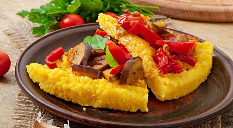 Veja a receita completa da polenta com ora-pro-nóbis.