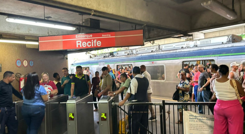 Estação Floriano Peixoto; Metrô Recife