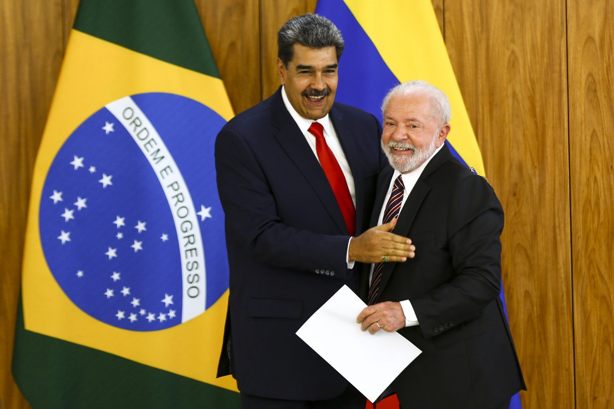 Lula e Nicolás Maduro se encontram nesta sexta (01); foco é mediar crises com Venezuela