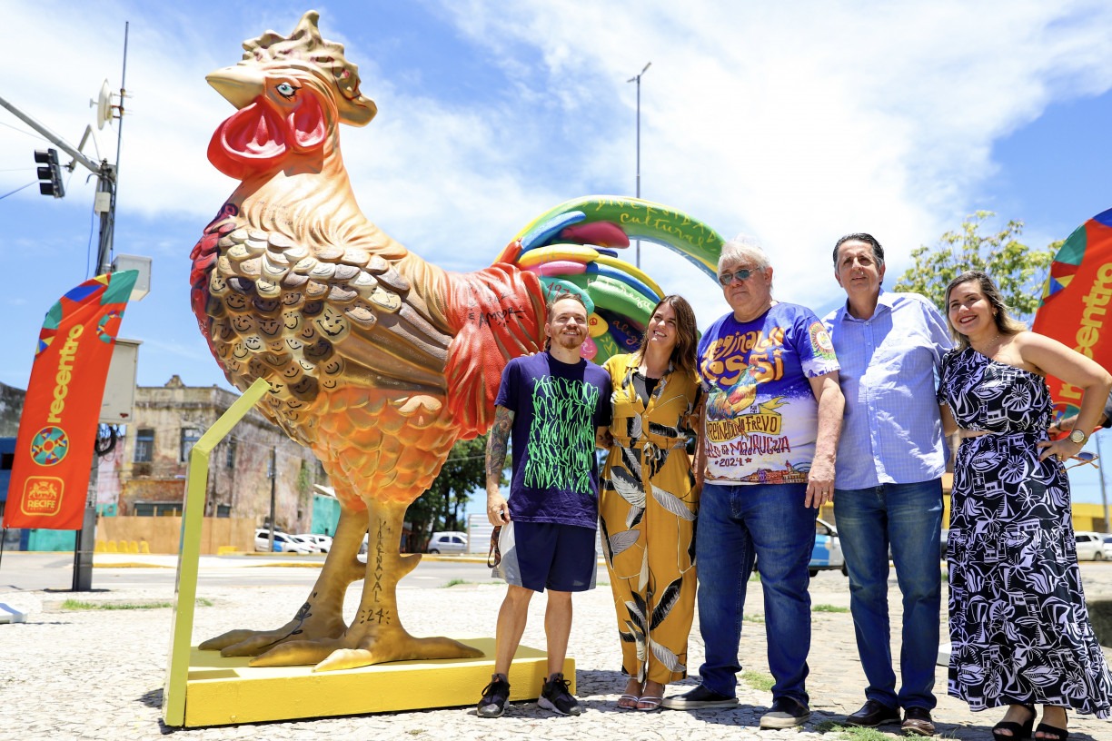 Recife ganha 'rota' com esculturas do Galo da Madrugada; conheça