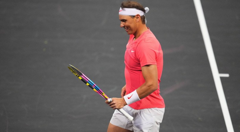 Rafael Nadal durante partida contra Carlos Alcaraz, no The Netflix Slam