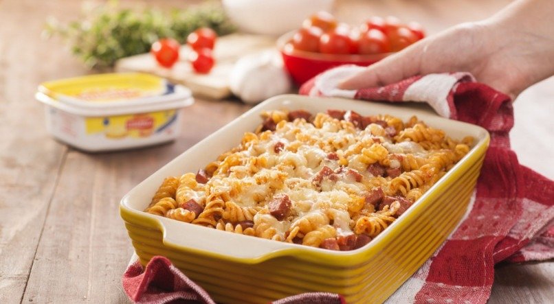 Parafuso com Calabresa Gratinado