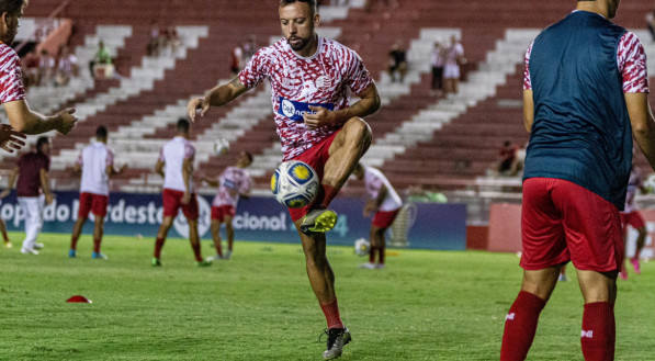 Paulo Sérgio é referência do ataque do Náutico na atual temporada