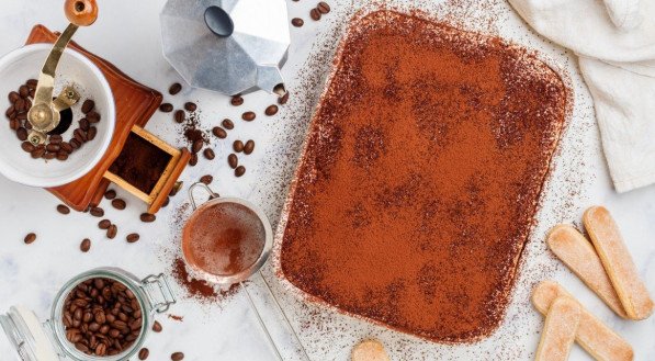 Pavê; tiramisu