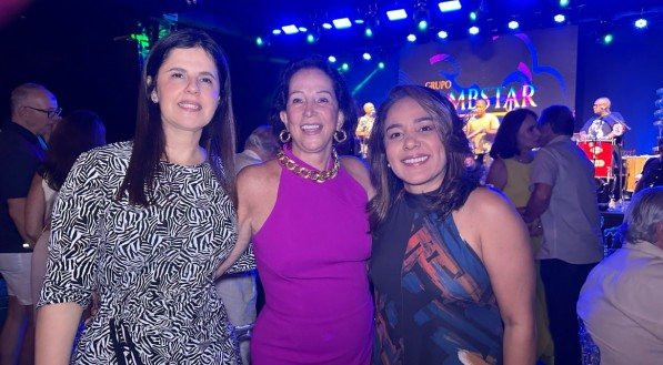 Érika Ferraz, Marília Fragoso e Edgene Lins, em show no Mirante do Paço