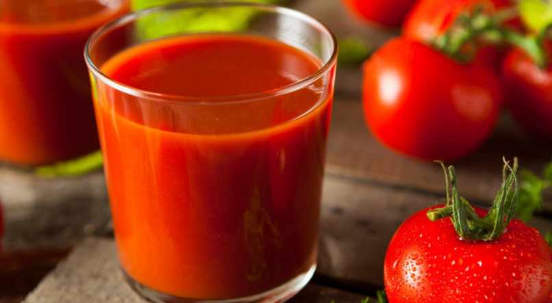 Suco de tomate 