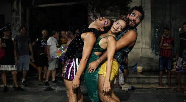 João Lucas Cavalcanti e Vitor Lima, da Cia Devir, com Inaê Silva