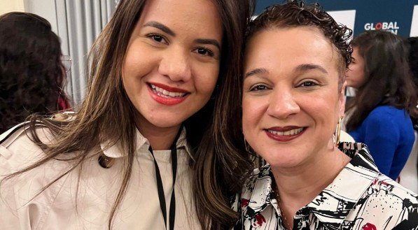 Mirella Almeida, secretária de Desenvolvimento Econômico de Olinda, com Tarciana Medeiros, presidente do Banco do Brasil, durante evento em Nova York