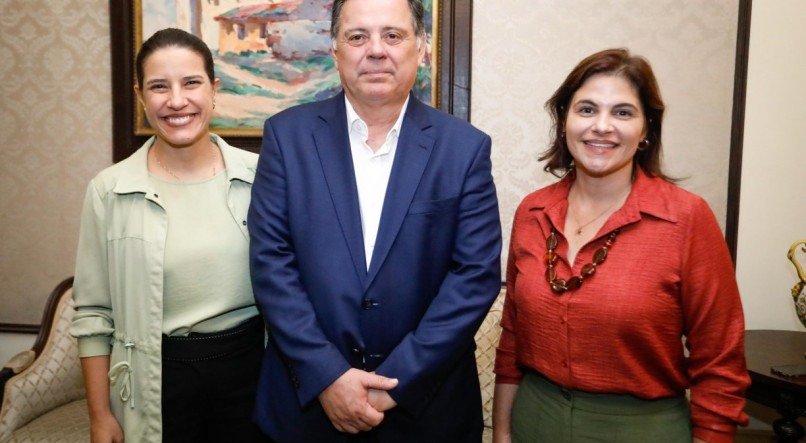 Raquel Lyra e Priscila Krause recebem o presidente nacional do PSDB, Marconi Perillo, no Campo das Princesas