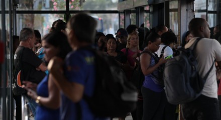 CALOR - ÔNIBUS - BRT - Calor - Ônibus - brt - Terminal - Grande Recife - Temperatura Alta 
