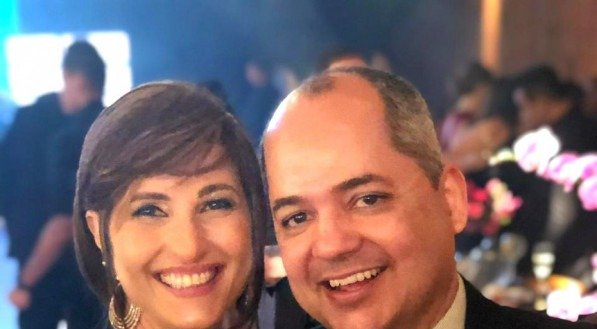 Antonella e Carlos Eduardo da Costa Oliveira, em clima de love story