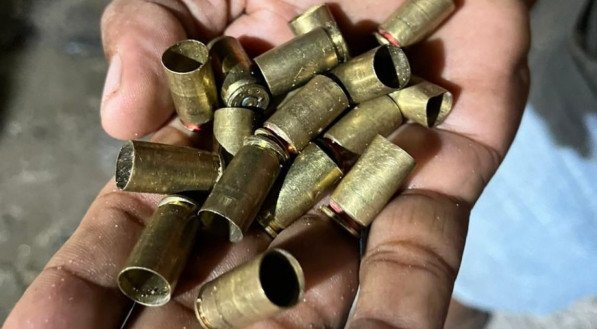 Projéteis recolhidos no local onde adolescente foi morto eram apenas de armas da Polícia Militar, apontou perícia