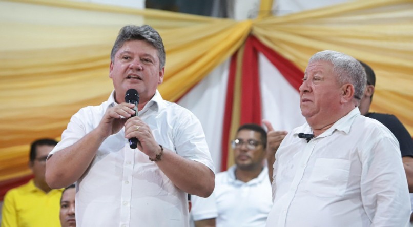 O vice-prefeito Pereira do Sindicato oficializou seu nome para a sucessão do prefeito Nino, na presença de Sileno Guedes