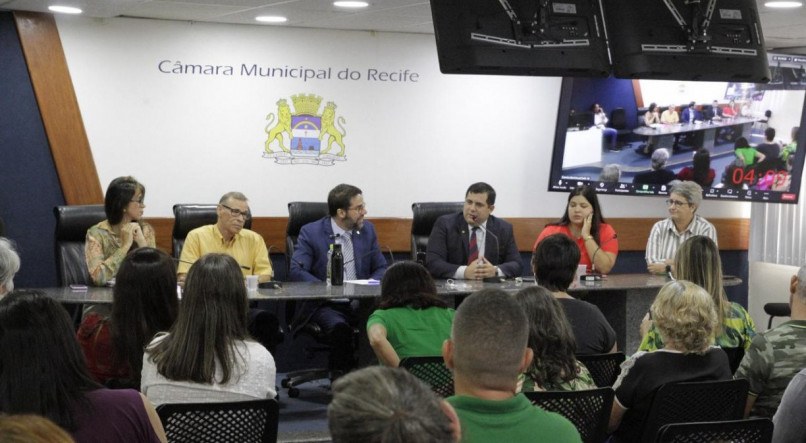 Audiência Pública na Câmara de Vereadores do Recife promoveu debate entre moradores e representantes de órgãos públicos sobre o aumento da população em situação de rua
