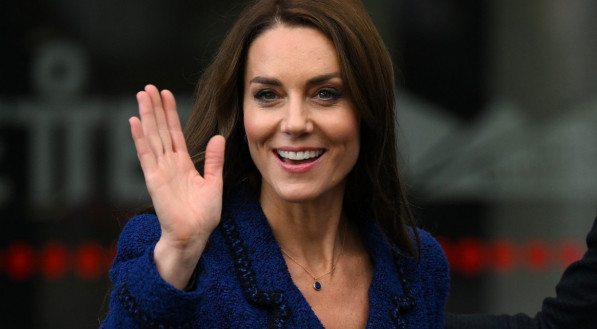 Kate Middleton est&aacute; passando por tratamento contra c&acirc;ncer
