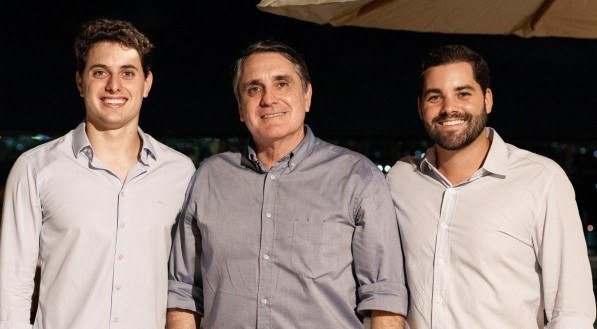 Luiz Felipe Simon, Marcelo de Lucas Simon e José Antônio Simon, em evento empresarial
