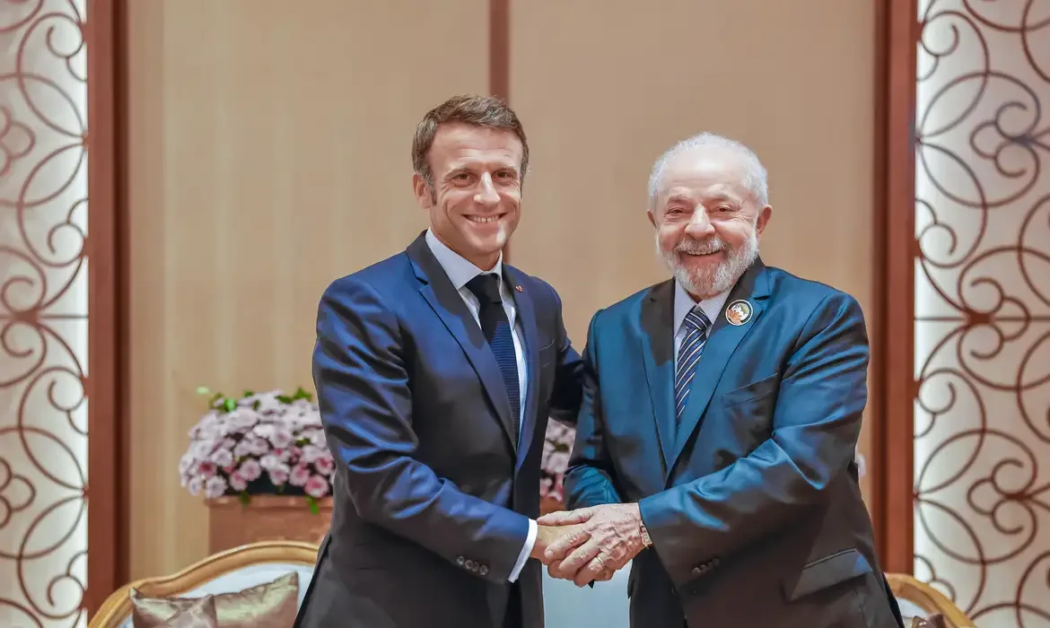 Macron cumpriu v&aacute;rias agendas ao lado de Lula no Brasil