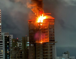Incêndio em prédio na Madalena, Zona Norte do Recife 