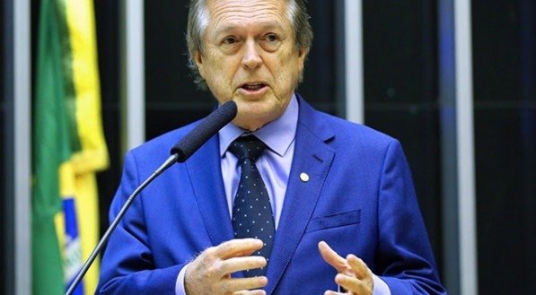 Luciano Bivar diz que lei vai criar um ambiente mais seguro e positivo para os consumidores, no direito do cidadão