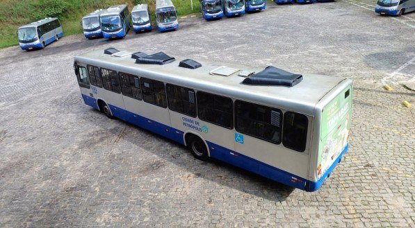 No calor insuportável, ônibus é testado com sistema de climatização natural. Entenda a novidade