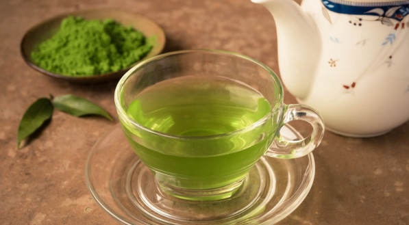 Imagem ilustrativa do chá verde ppara colesterol