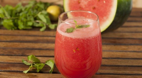 Imagem ilustrativa de suco de melancia 