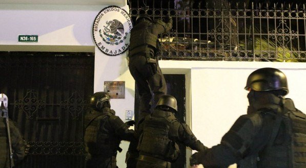 Governo do Brasil condenou, neste sábado (6), o ingresso de forças policiais do Equador na Embaixada do México, na capital equatoriana, Quito