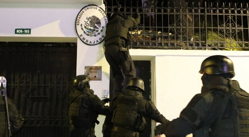 Governo do Brasil condenou, neste sábado (6), o ingresso de forças policiais do Equador na Embaixada do México, na capital equatoriana, Quito