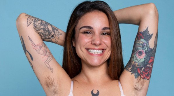 Tatuagem feminina no braço