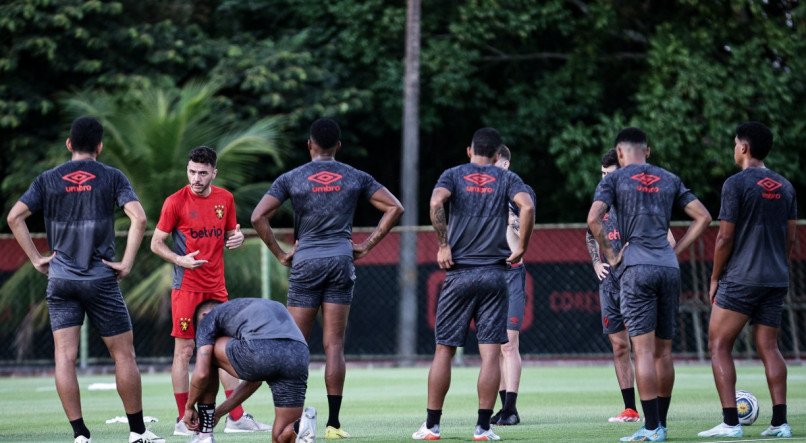 Mariano Soso poderá preparar bem o Sport para estreia na Série B do Brasileirão