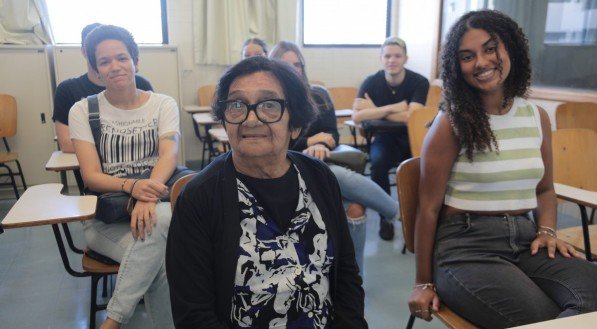 Dorothi com os colegas de turma do primeiro período de Jornalismo da Universidade Católica de Pernambuco (Unicap)