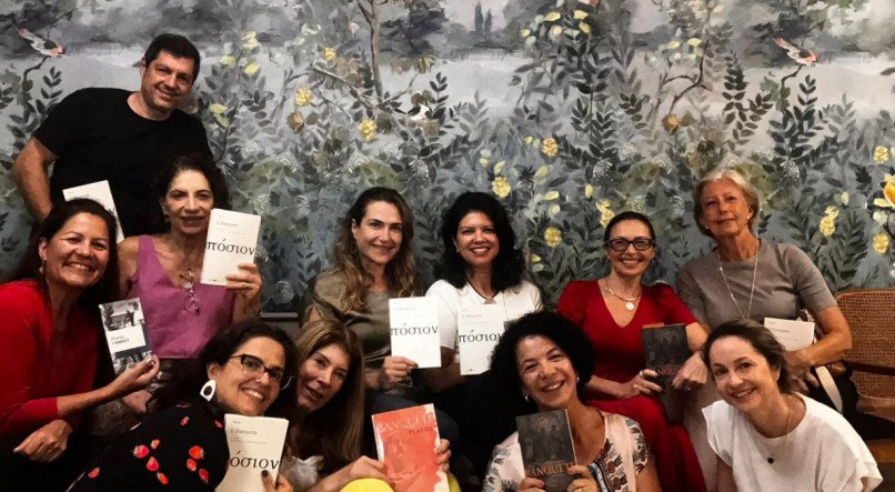 Renata Valias e a turma que leu "O Banquete" de Platão
