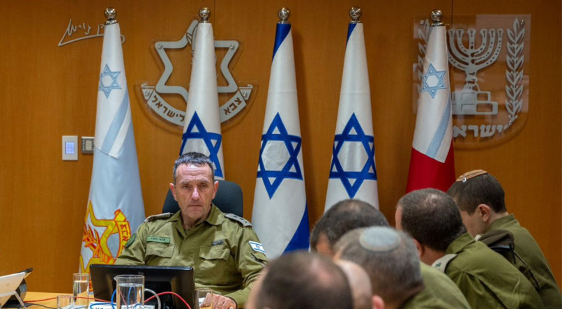 Comandante do Exército de Israel prometeu, nesta segunda-feira (15), responder ao ataque sem precedentes do Irã