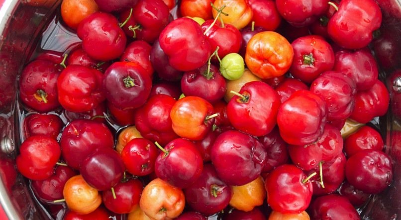 Imagem ilustrativa da fruta acerola!