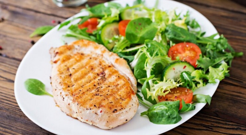 Veja 3 receitas fit com frango para fortalecer sua dieta.