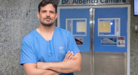 Dr. Guilherme da Conti, especialista em cirurgia bariátrica do Hospital Jayme da Fonte