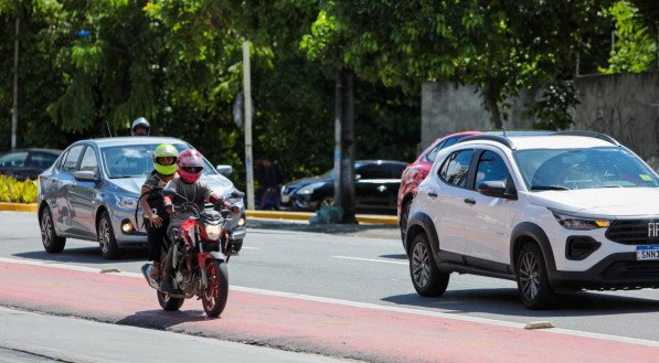 Flagrantes s&atilde;o comuns, principalmente, em ruas e avenidas que t&ecirc;m constante registro de reten&ccedil;&otilde;es ou congestionamentos