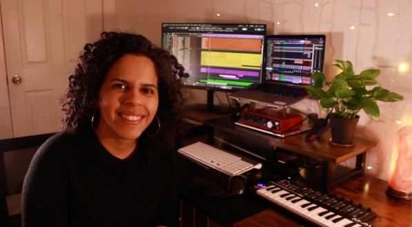 Musicista pernambucana conquista espaço como compositora de trilhas sonoras para filmes e jogos em Los Angeles
