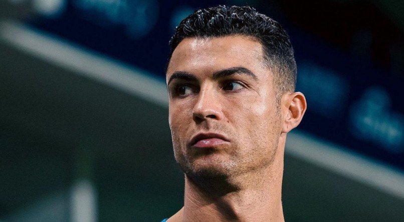Imagem: Cristiano Ronaldo, atacante do Al-Nassr, em olhar atento