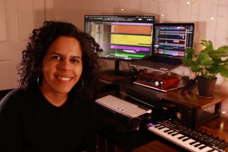 Musicista e compositora pernambucana Hannah Cabral conduz palestra sobre carreiras musicais no Conservatório de Musical Pernambucano