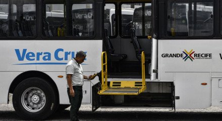 Novos ônibus da Vera Cruz entram em operação no Grande Recife depois que a empresa quase tem a permissão de operação suspensa