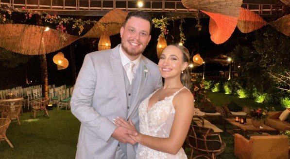 Ronan Lacerda e Juliana Assis, no seu casamento