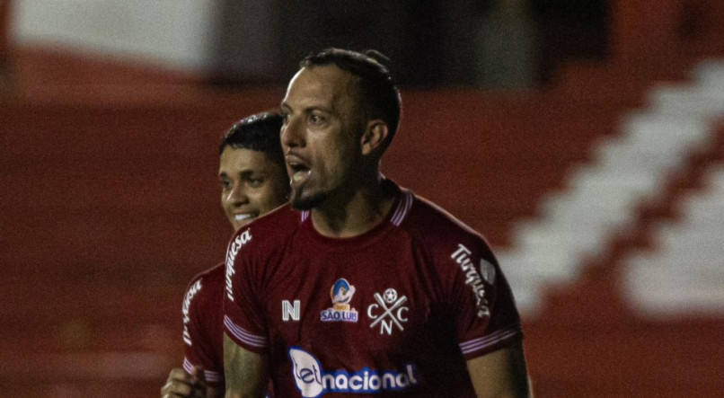 Náutico enfrentou o São Bernardo pela Série C.